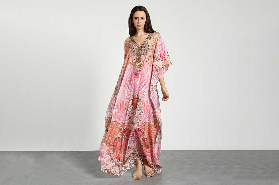 CELEBRATE IN STYLE: TOP EID OUTFIT IDEAS FROM ABAYAS TO KAFTANS AND BEYOND!